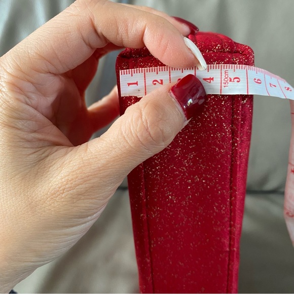 Chanel Beauty red and gold cosmetic pouch. Brand new in package.100% Authentic. - Picture 13 of 13